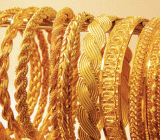 现货黄金价格因美元微升而反转下行，稍早曾再度刷新12月6日以来高位1268.38美元/盎司。随着特朗普税改法案实质宣告成功，高盛在对2018年金价展望中认为