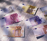 因新西兰联储新一任主席尘埃落定，令新西兰一大政治不确定性得以消除，纽元兑美元大幅上行，短线一度跳涨近50点上破0.69关口，刷新三个交易日高位至0.6906