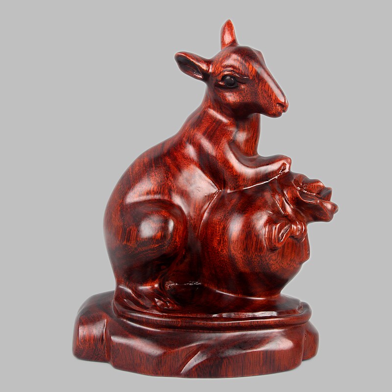 Dongyang wood carving solid wood wood fortune household zodiac wooden mouse back money bag wood mouse animal ornaments