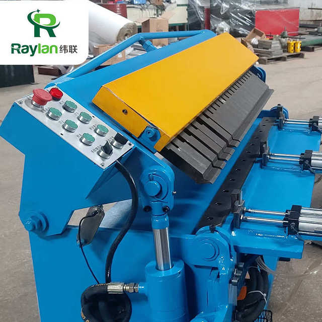 Quick tool change 1.5*1250 hydraulic edge folding machine Simple operation stainless steel metal edge folding machine bending machine