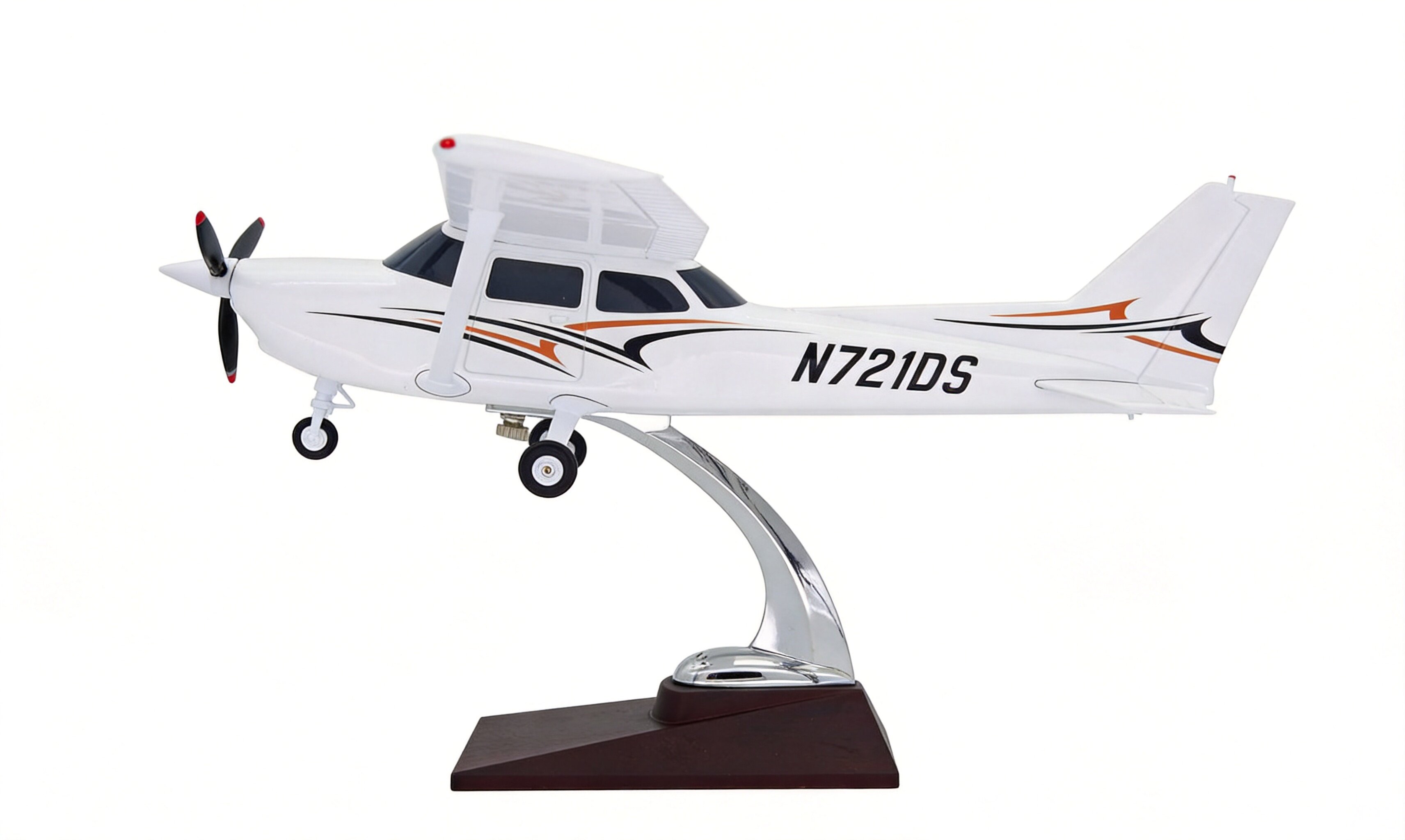 Cessna 172 model dimensions