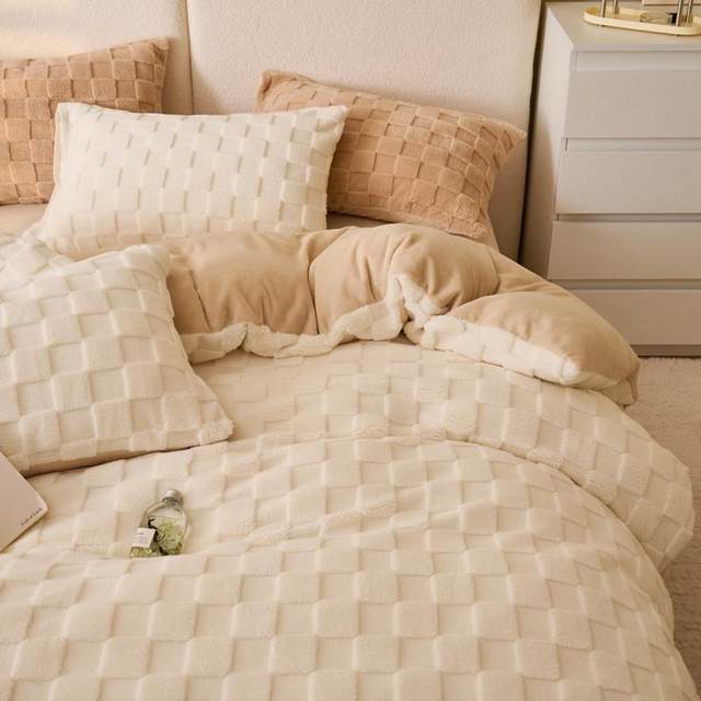 Milk velvet bed four-piece set winter season plus velvet thickened double-sided coral velvet quilt cover flannel sheet three-piece set