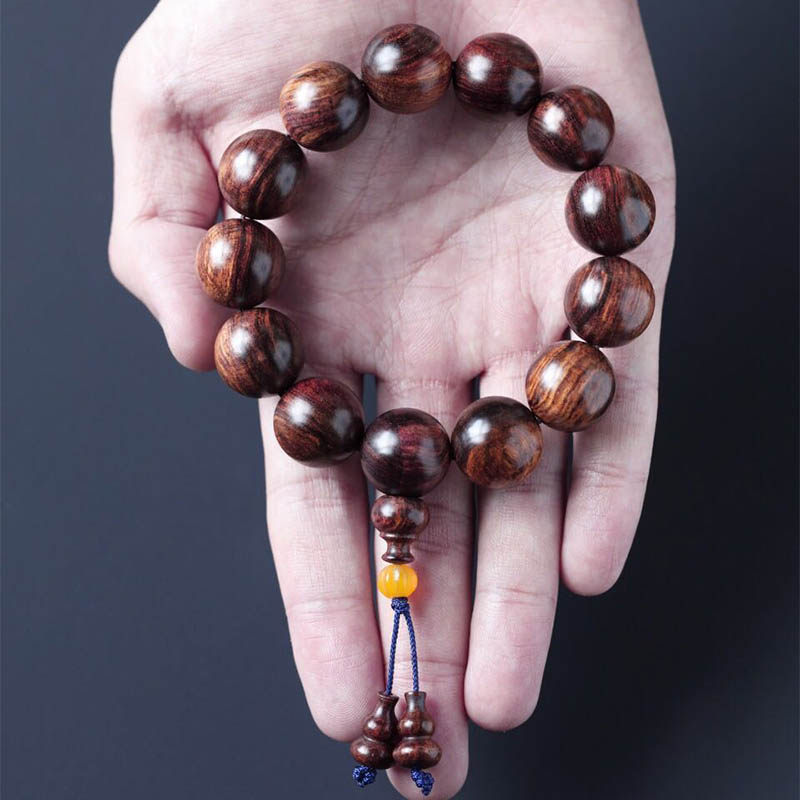 Hainan Huanhua pear sunken water old stock Shungrain 18mm descending fragrant yellow sandalwood ink line clear text to play Buddhist hand strings