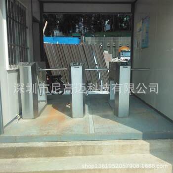 Gaoming construction site personnel access control and attendance three-roller rotary gate machine face recognition pole gate half-height channel