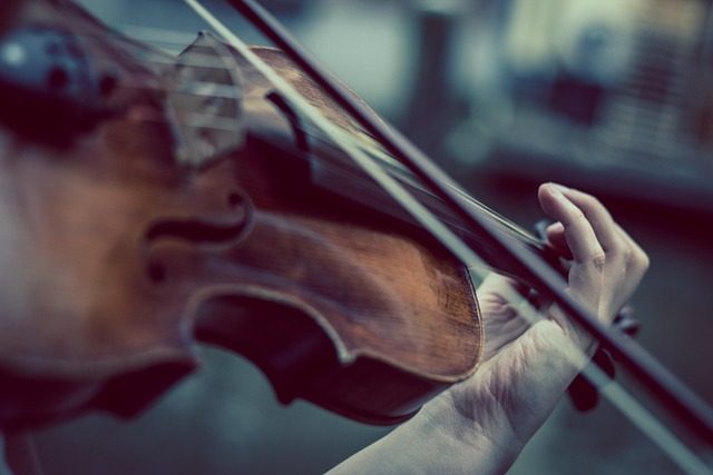 how do you do vibrato on violin