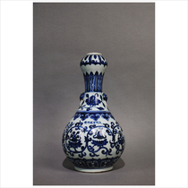 (Registered by the Cultural Relics Bureau) LOT235 Xuande blue and white flower garlic vase shot every day on September 11