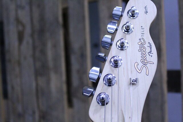 how do you learn to play guitar