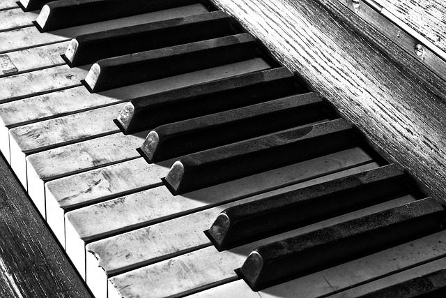 is piano hard to learn
