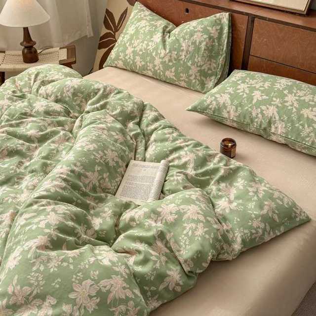 Class A all-cotton double-layer yarn four-piece set 100 pure cotton ins small fresh bed quilt cover bed sheet hat student three-piece set 4