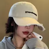 Бежевая буква бейсбольная шляпа женщина - обнаженная пронзительная большая окружность головы, шляпа с утенком, широкая шляпа, большое лицо, большое лицо мягкая шляпа