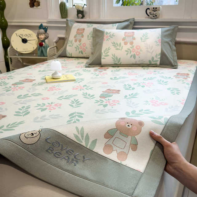 Comfortable summer ice silk mat sheet mat machine wash student dormitory single summer straw mat household bed cover rattan mat