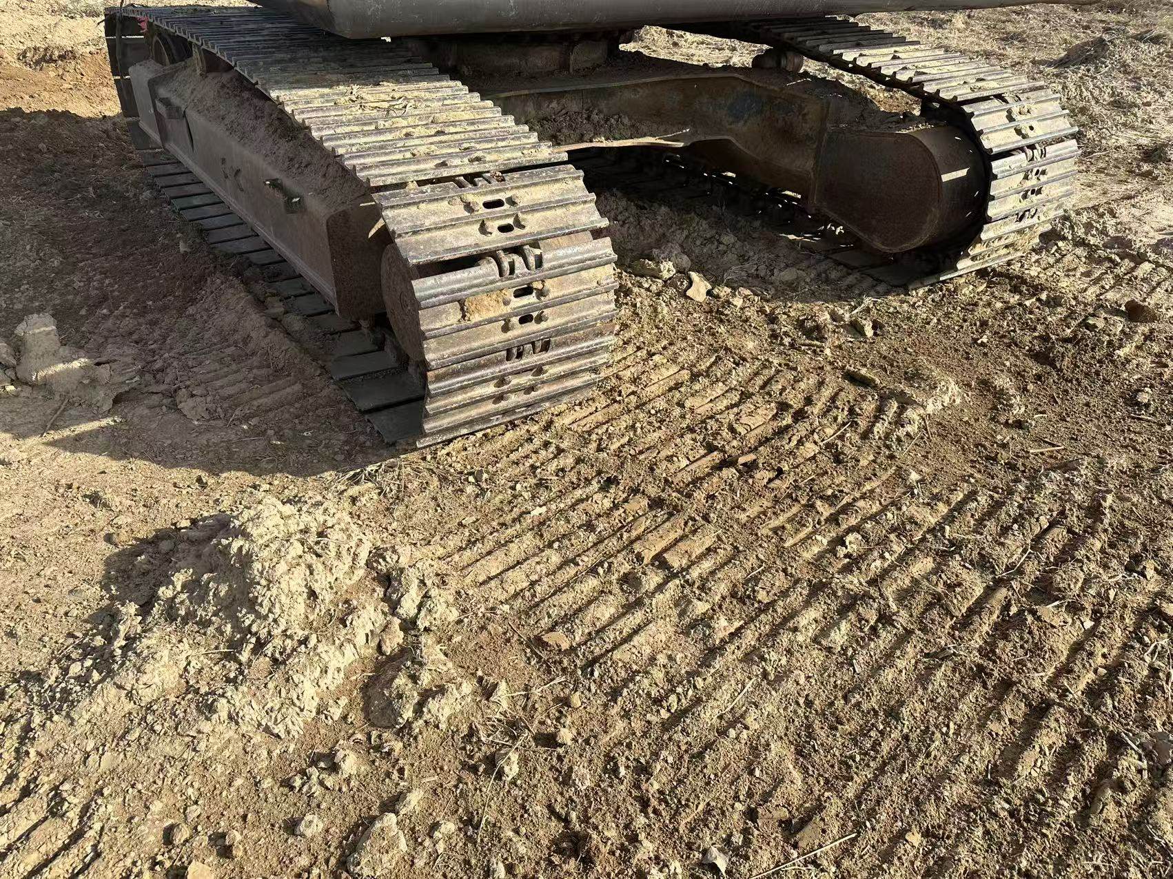 1月23日邢台履带式挖掘机一台网络拍卖公告