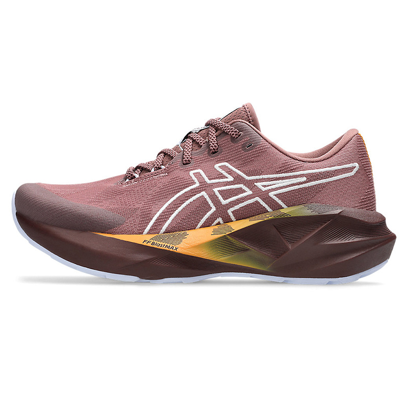 Asics NOVABLAST 5 舒适百搭耐磨透气 低帮跑步鞋 女款 棕红色