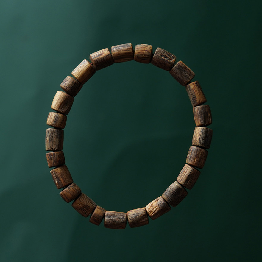 Yingge Green Qinan Nine-point Agarwood Agarwood Bead Bracelet Cool, sweet and fragrant