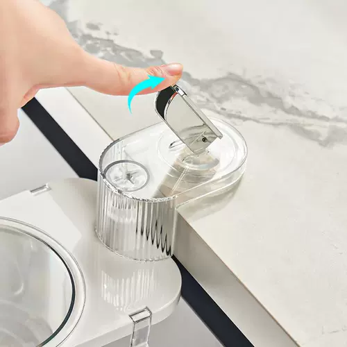 Всасывающая чашка на столовом мусоре можно повесить на столевой вершине кухонного обеденного стола и может быть спрятанным маленьким мусорным баком.