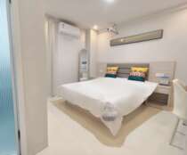 Sanya Haitang District Kunqihai Travel Rental Light Luxury Premium Smart King Room (Large Screen Projection)