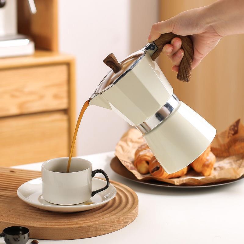 Moka Pot Home-Use Italian-Style Coffee Maker, Coffee Machine, Espresso Extraction Pot, Single-Valve Moka Hand-Brewed Coffee Pot Moka Pot Home-Use Italian-Style Coffee Maker, Coffee Machine, Espresso Extraction Pot, Single-Valve Moka Hand-Brewed Coffee Pot