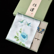 Su embroidered silk pure hand embroidered scarf velvet flower brooch set box Tianxiangye Dyeing Clothes Chinese style handicrafts