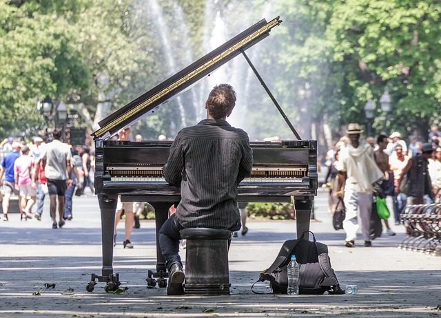how heavy is a piano