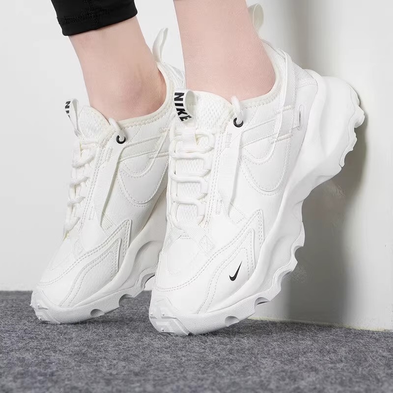NIKE耐克女子Nike TC 7900运动休闲鞋DD9682-100