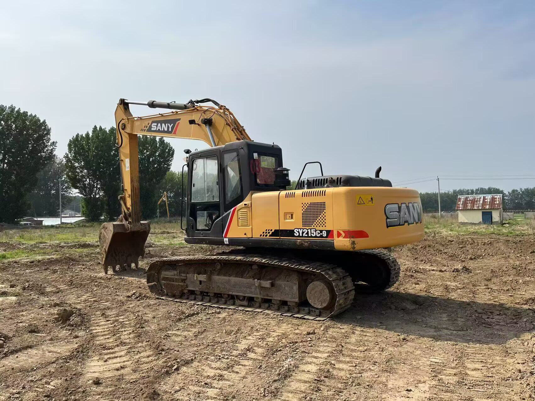 6月7日北京三一215挖掘机网络拍卖公告