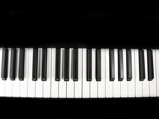 a m piano