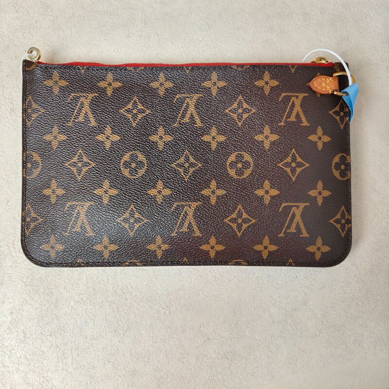 9.9 New Louis Vuitton/Wyndham Wide Toiletry Bag Clutch Bag