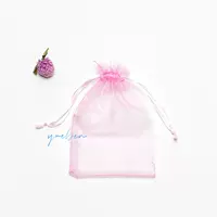 Светло-розовый