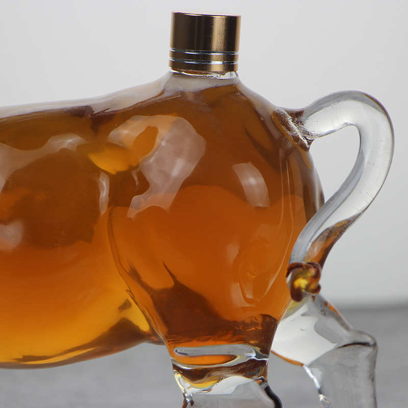Manufacturer supplies zodiac cow shape animal bubble wine bottle glass crafts cow shape bubble wine white wine bottle