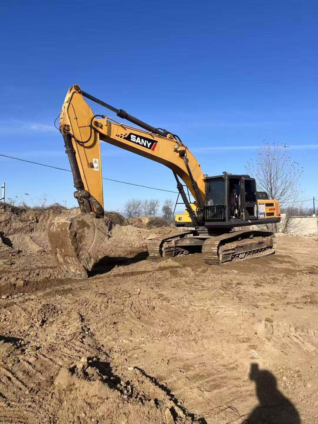 12月31日北京三一305挖掘机网络拍卖公告