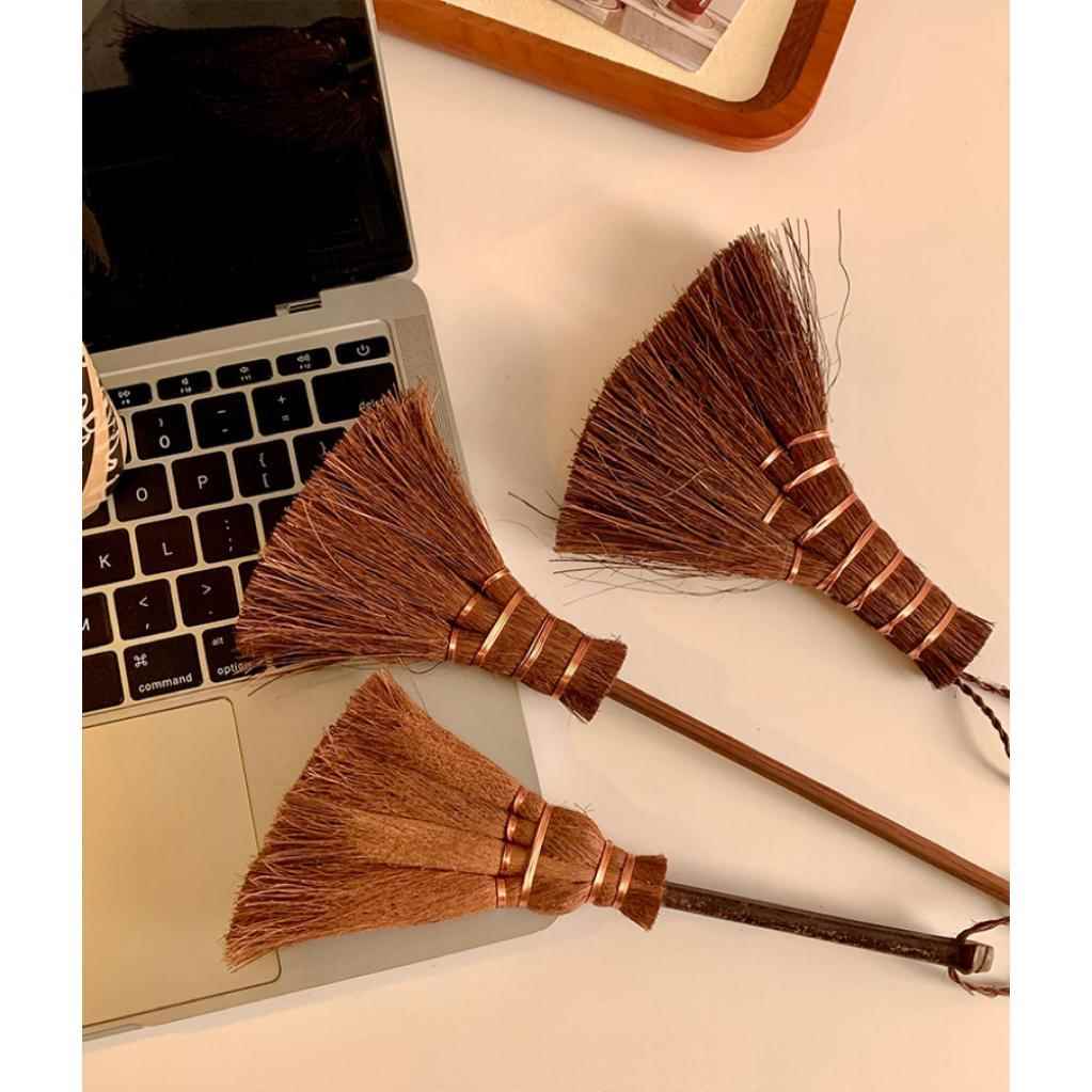 迷你扫帚键盘清洁神器：告别灰尘，迎接清爽桌面革命！