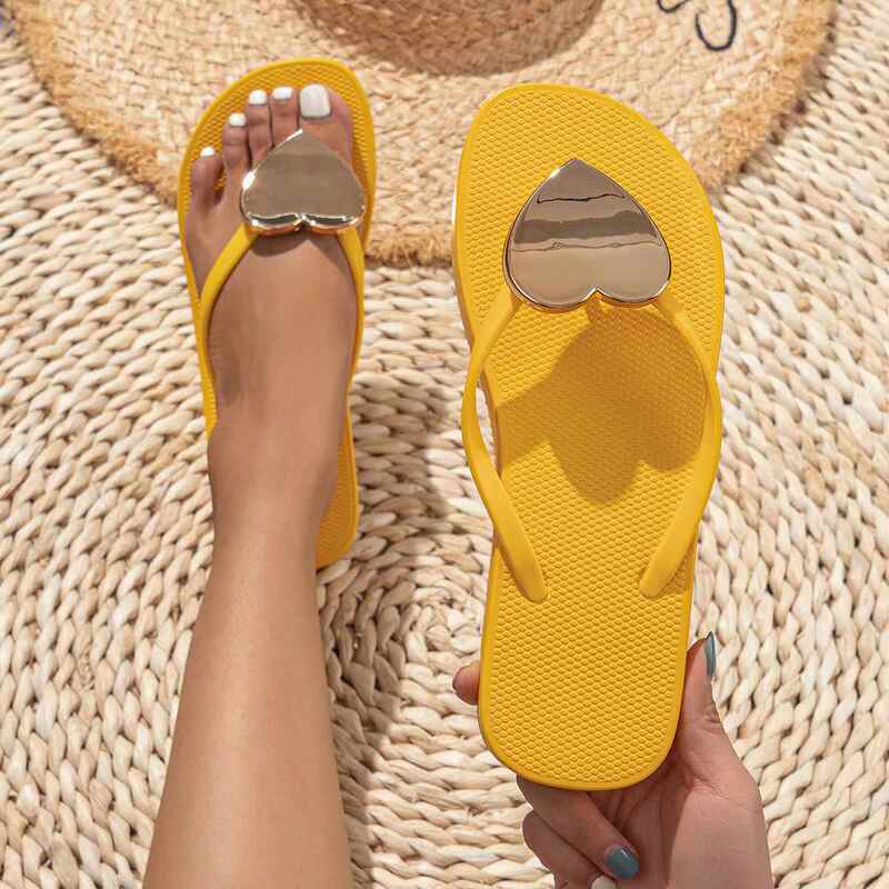 Heart-Shaped Flip-Flops Pvc Breathable Soft-Soled Slippers for Women Casual Vacation Shoes Heart-Shaped Flip-Flops Pvc Breathable Soft-Soled Slippers for Women Casual Vacation Shoes
