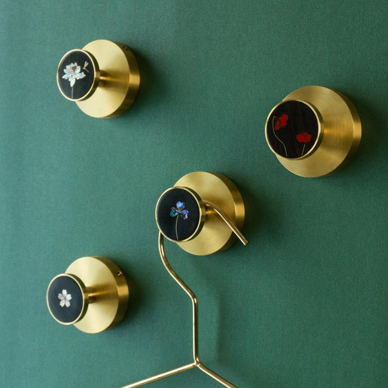 Light Luxury Shell-Shaped Brass Wall-Mounted Coat Hook, Bathroom Key Hook, Dressing Room Clothes Hook, No-Drill, No-Nail Installation