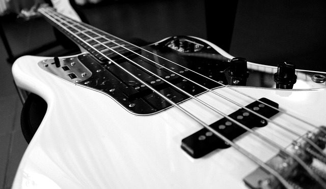 how to restring a bass
