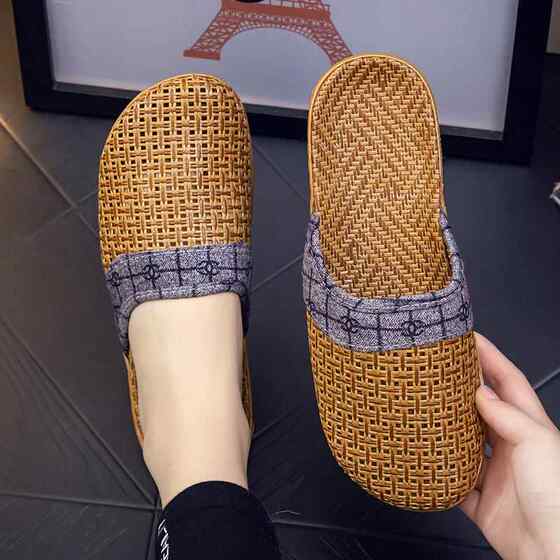 Home Slippers, Summer Breathable Rattan Mat Woven Flat-Soled Lightweight Slippers for Men and Women, Spring and Autumn European-Style Home Indoor Slippers New