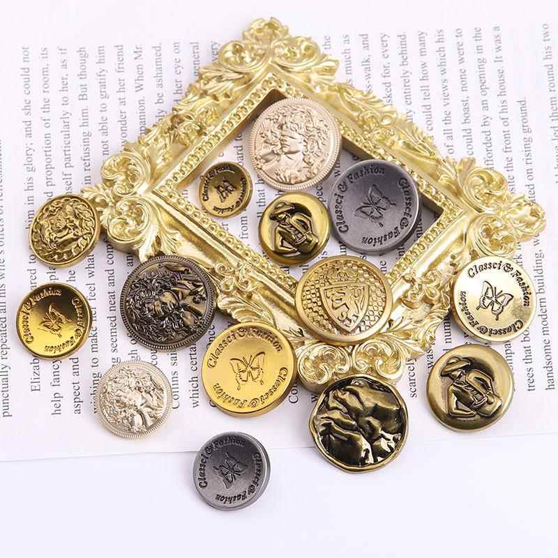 High-End Metal Buttons, Retro Leather Coats, Suit Tops, Fashionable and Versatile Accessories for Men and Women