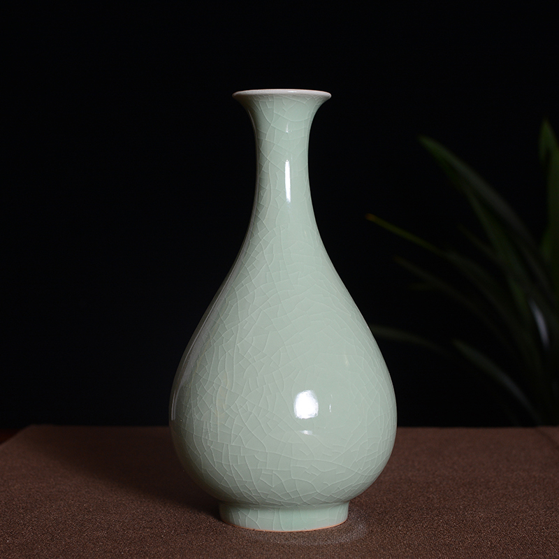 Ru Porcelain Yuhuchun Vase, Heirloom of Intangible Cultural Heritage, Provincial Ceramic Art Master Wang Zhenyu, Ru Kiln Vase with Crackle Glaze