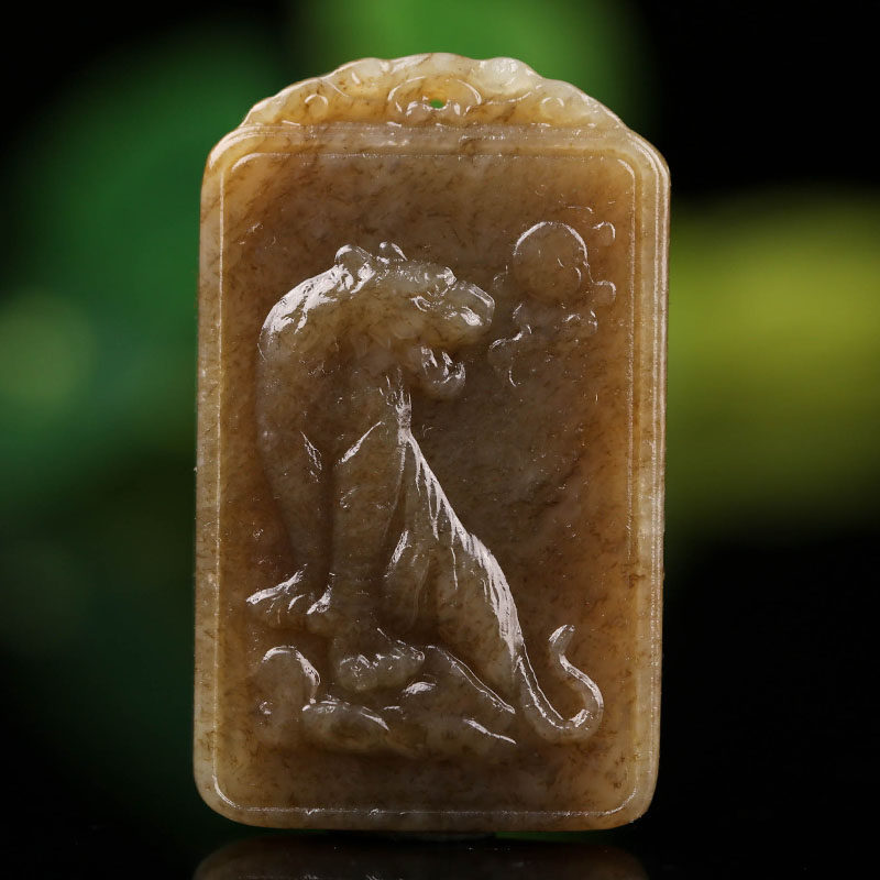 Hang Tian Yu Hang Tiger Shenwei 36 91g Yu to the male and female sugar white jade sculpture hanging piece