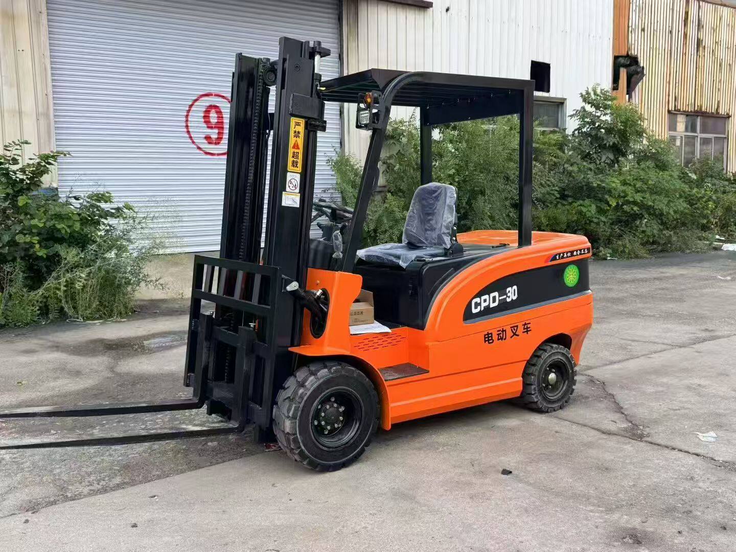 3月31日合肥全新3吨电动叉车高配款（免费送货）可邮寄处置单位支持发货，运费和发货流程见详情页网络拍卖公告