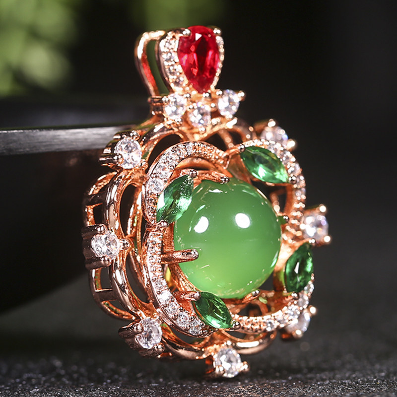 Sparkling (when it comes to run) Natural green agate pendant weighs 11 34 gr to deliver 925 silver necklace