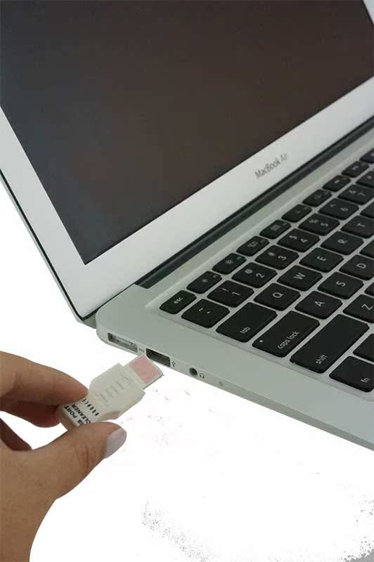 USB slot cleaning kit