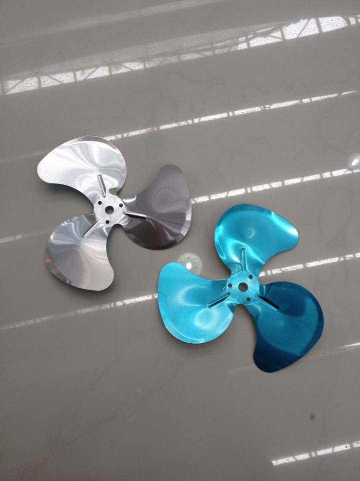 6 inch fan leaf USB iron fan leaf leaf Mini fan aluminum leaf 3 leaf aluminum leaf leaf leaf aluminum leaf leaf
