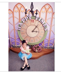 New photo studio photography props real scene studio real scene production design Korean wedding dress children real scene w-1723