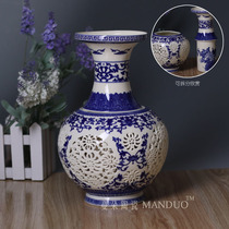 Blue and white exquisite hollow hollow countertop decorative vase national blue and white culture separate to appreciate art vase