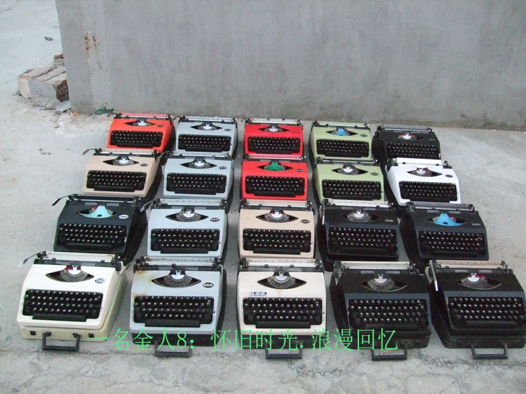 Old English typewriter old antique old typewriter metal version for props decoration collections a large amount of wholesale