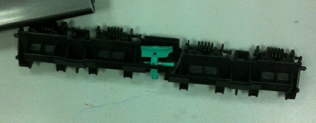 Canon MF4712 4570 4752 4750 4750 4550D 4870 4890 D520 Out of paper guide rod wheel frame