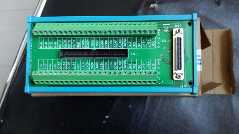 ADAM-3952 mounting rail