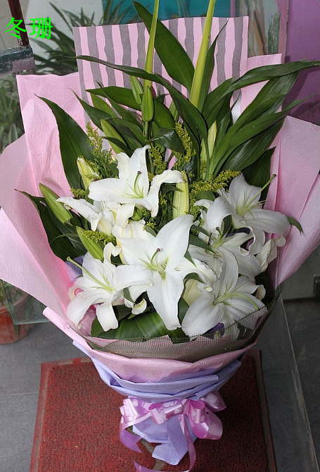 上海天津福安香水百合花束北京同城鲜花速递朋友同事领导长辈礼物
