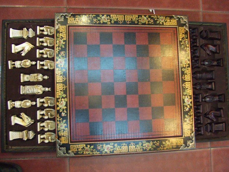 Boutique oversized antique chess high-grade with drawer function to send foreign chess terracotta ornaments