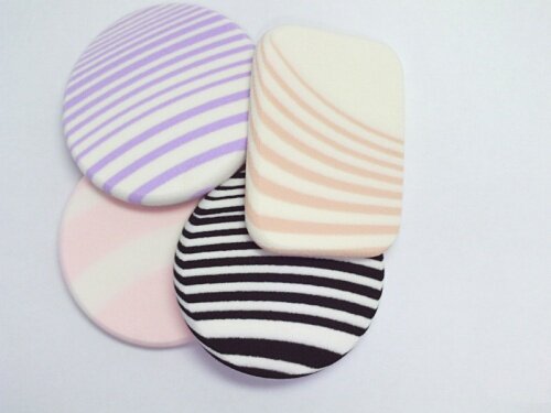 Bejin Sponge Wash Face Puff Powder Puff Makeup Puff Color Strip Powder Puff ^ Random Sent